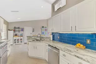 335 St George Ct, Venice, FL 34293 - Photo 29