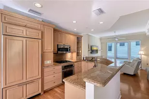 235 Cocoanut Ave, Sarasota, FL 34236 - Photo 7