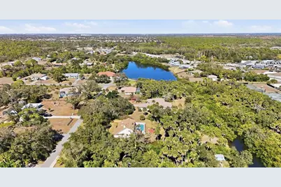 2020 E Dolphin Drive, Englewood, FL 34223 - Photo 5