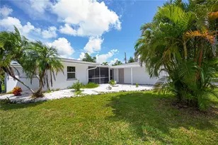 352 Oak St, Englewood, FL 34223 - Photo 15