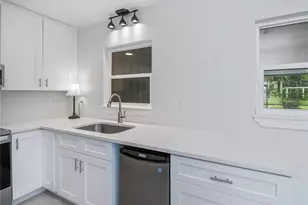 352 Oak St, Englewood, FL 34223 - Photo 31