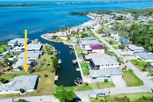 352 Oak St, Englewood, FL 34223 - Photo 3