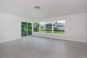 352 Oak St, Englewood, FL 34223 - Photo 9