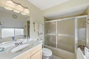 33 Annapolis Ln, Rotonda West, FL 33947 - Photo 17