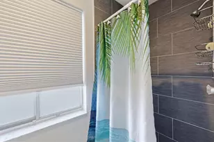 33 Annapolis Ln, Rotonda West, FL 33947 - Photo 15