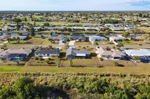 33 Annapolis Ln, Rotonda West, FL 33947 - Photo 31