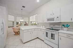 547 Fallbrook Dr, Venice, FL 34292 - Photo 15