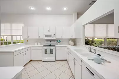 547 Fallbrook Drive, Venice, FL 34292 - Photo 11