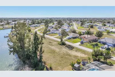 1235 NW 20th Place, Cape Coral, FL 33993 - Photo 3