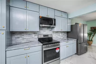 1221 Bayshore Dr, Englewood, FL 34223 - Photo 29