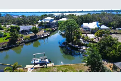 1221 Bayshore Drive, Englewood, FL 34223 - Photo 23