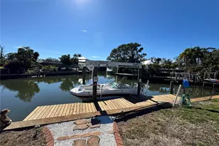 1221 Bayshore Dr, Englewood, FL 34223 - Photo 21