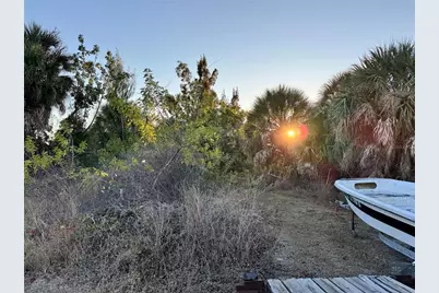 15512 Lakeland Circle, Port Charlotte, FL 33981 - Photo 7