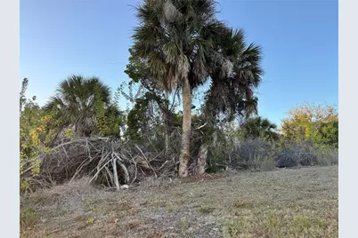 15512 Lakeland Circle, Port Charlotte, FL 33981 - Photo 9