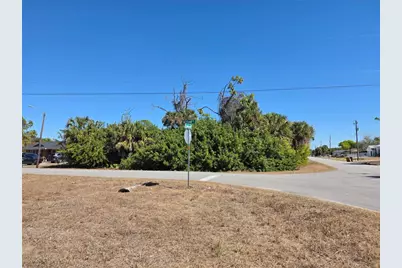 698 Lomond Drive, Port Charlotte, FL 33953 - Photo 5