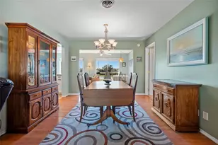 556 S Neponsit Dr, Venice, FL 34293 - Photo 9