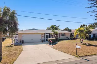 556 S Neponsit Dr, Venice, FL 34293 - Photo 3