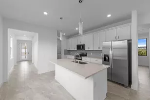 18928 Indian Rock Pl, Lakewood Ranch, FL 34211 - Photo 3