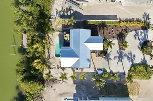 281 Bocilla Dr, Placida, FL 33946 - Photo 9