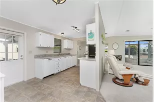 45 Turtle Bay Cir, Englewood, FL 34224 - Photo 3