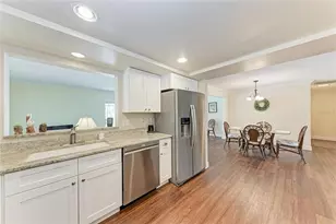 21 S Golfview Rd, Rotonda West, FL 33947 - Photo 15