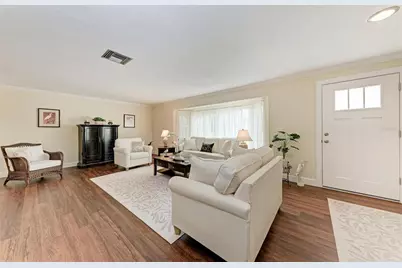 21 S Golfview Road, Rotonda West, FL 33947 - Photo 9