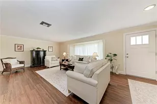 21 S Golfview Rd, Rotonda West, FL 33947 - Photo 9