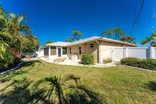 3182 Chestnut Rd, Venice, FL 34293 - Photo 3