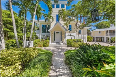2021 20th Street W, Boca Grande, FL 33921 - Photo 3