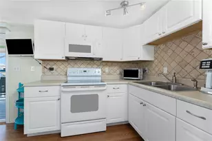 1475 Flamingo Dr, Englewood, FL 34224 - Photo 15