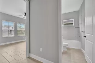 10182 Crystal Isles Cir, Sarasota, FL 34241 - Photo 5