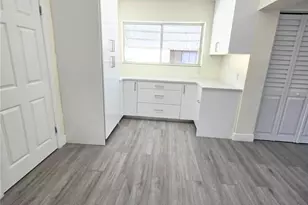 6221 NW 37th Terrace, Virginia Gardens, FL 33166 - Photo 17