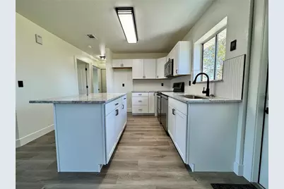 325 Capatola St, Port Charlotte, FL 33948 - Photo 7