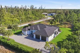 10726 Kearsarge Cir, Port Charlotte, FL 33981 - Photo 7