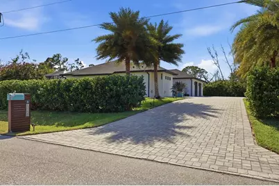 10726 Kearsarge Circle, Port Charlotte, FL 33981 - Photo 9