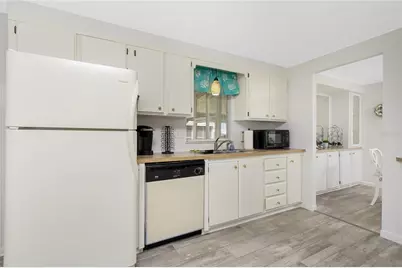 532 Walnut Circle, Venice, FL 34285 - Photo 5