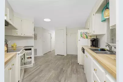 532 Walnut Circle, Venice, FL 34285 - Photo 7