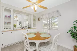 532 Walnut Cir, Venice, FL 34285 - Photo 11