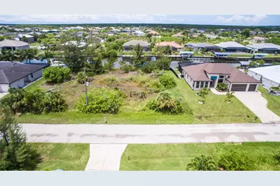 8088 Antwerp Circle, Port Charlotte, FL 33981 - Photo 5