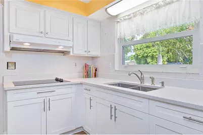 5246 Sunnybrook Court, Cape Coral, FL 33904 - Photo 9