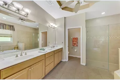 5229 Canyonland Way, Venice, FL 34293 - Photo 13