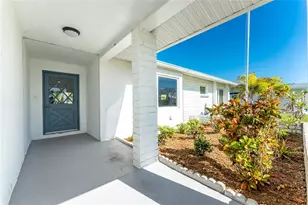 72 Oakland Hills Ct, Rotonda West, FL 33947 - Photo 7