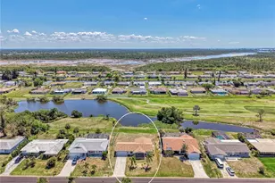 31 Oakland Hills Ct, Rotonda West, FL 33947 - Photo 3