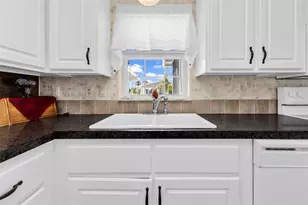 634 Leisure, Venice, FL 34285 - Photo 9