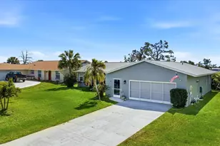 47 Oakland Hills Pl, Rotonda West, FL 33947 - Photo 3