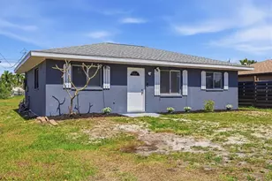 564 Leach St, Englewood, FL 34223 - Photo 3