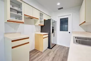 631 Foxwood Blvd, Englewood, FL 34223 - Photo 17