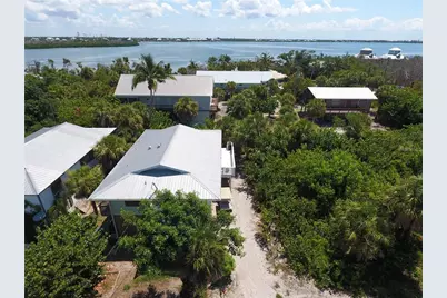 8662 Grand Avenue, Placida, FL 33946 - Photo 9