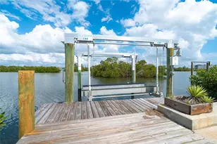 130 Crestview Dr, Englewood, FL 34223 - Photo 41