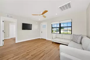 9 Oakland Hills Ct, Rotonda West, FL 33947 - Photo 9